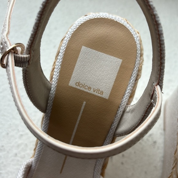 Dolce Vita Cream Wedge Espadrilles size 9. Never worn - Picture 2 of 5